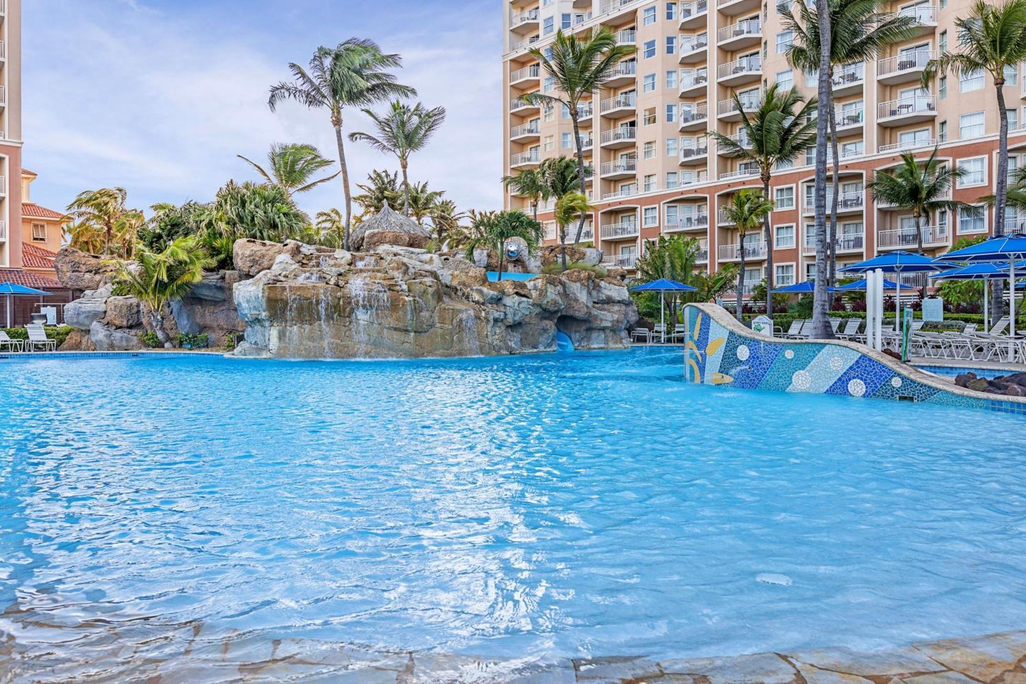 Marriott's Aruba Surf Club Hotell Palm Beach Exteriör bild