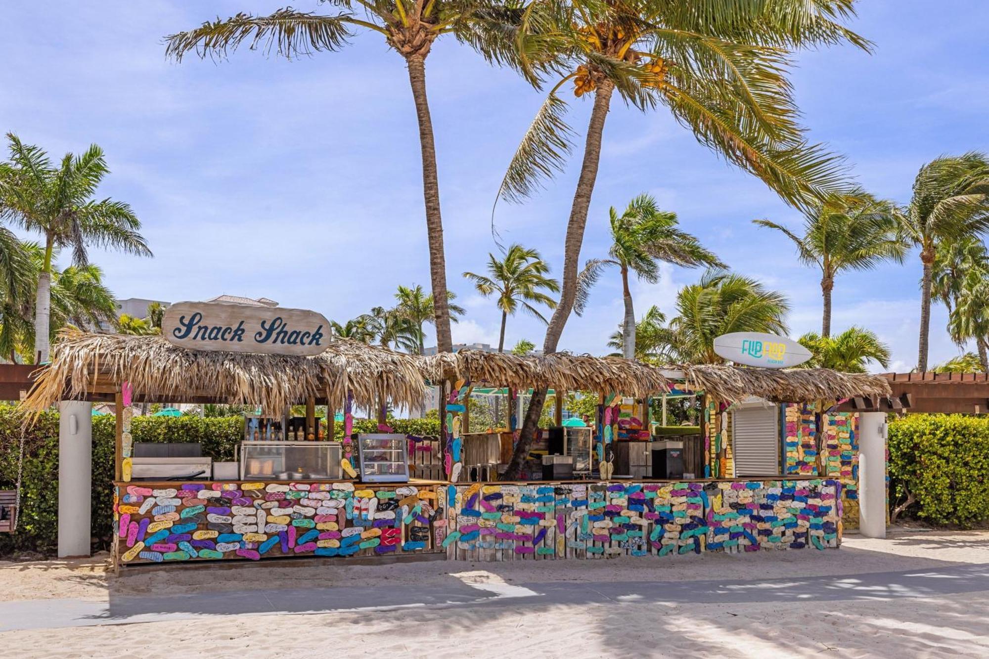 Marriott's Aruba Surf Club Hotell Palm Beach Exteriör bild