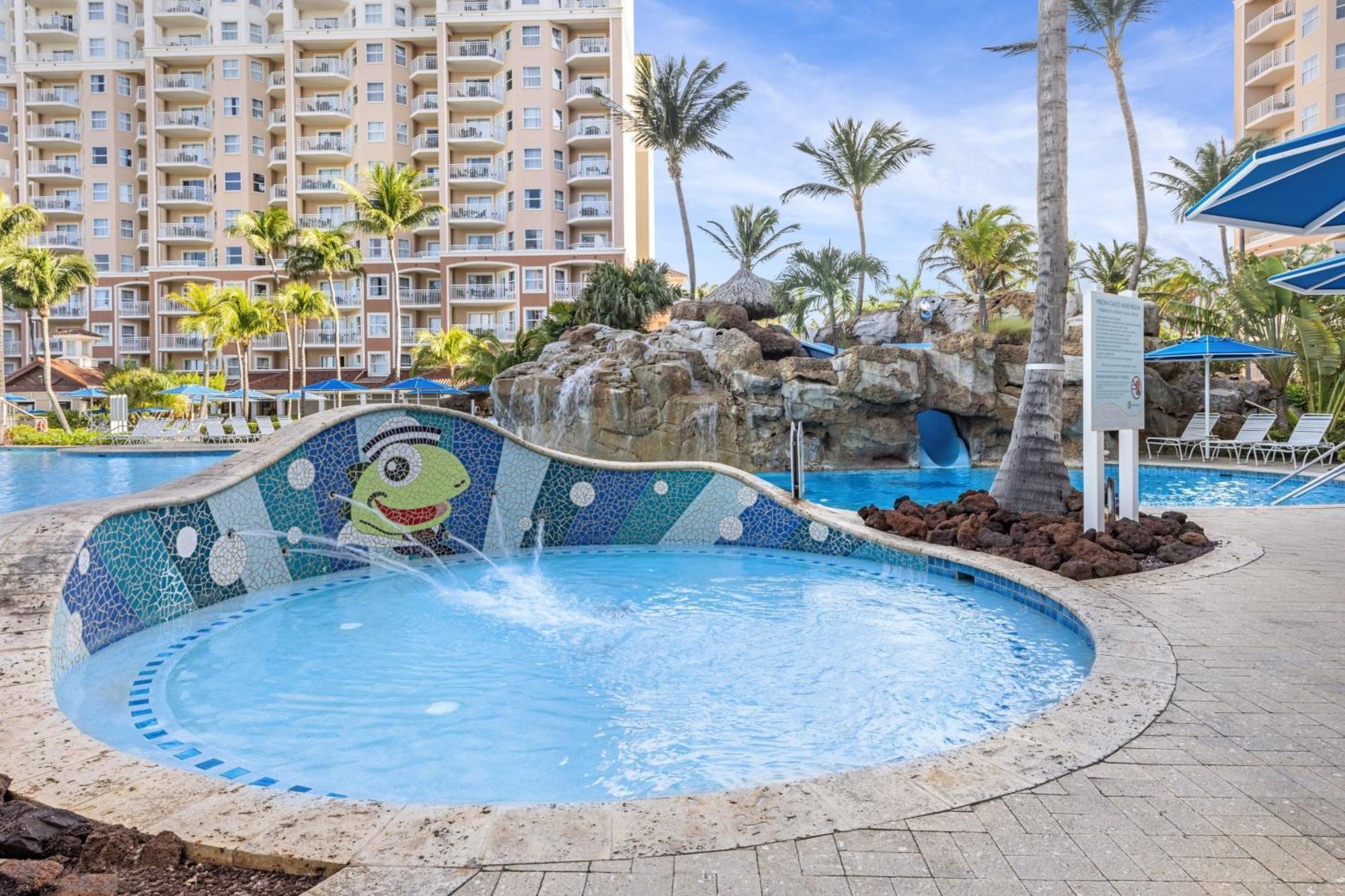 Marriott's Aruba Surf Club Hotell Palm Beach Exteriör bild
