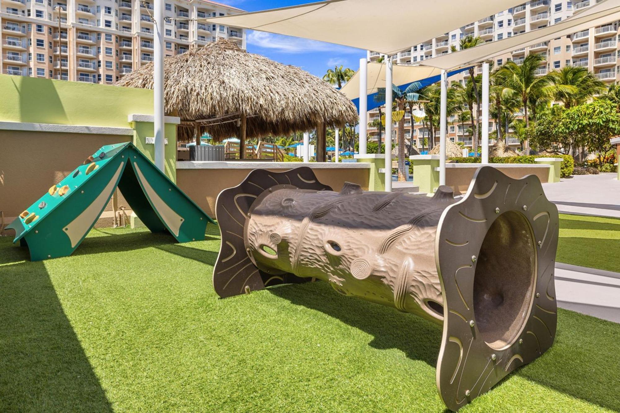 Marriott's Aruba Surf Club Hotell Palm Beach Exteriör bild